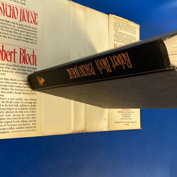 Psycho House by Robert Bloch (hardcover) vintage, 1990 - Picture 9 of 9